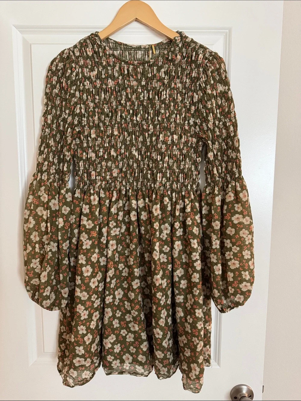 Tecovas Olive Floral Smocked Long-Sleeve Dress with Puff Sleeves - Picture 2 of 6